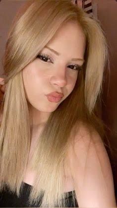 Alemdağ Escort Nazlı Farkını Yaşayın