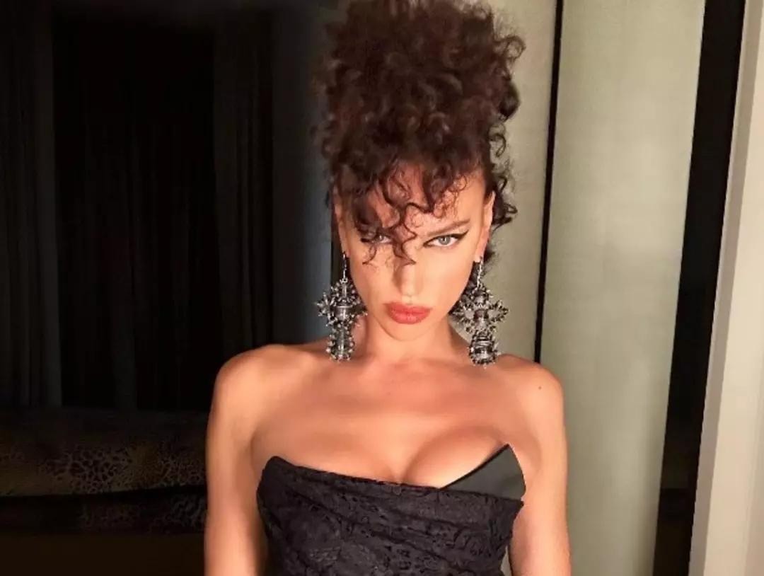 Küçükyalı Escort Hande Her Dokunuşta Ayrı Bir His