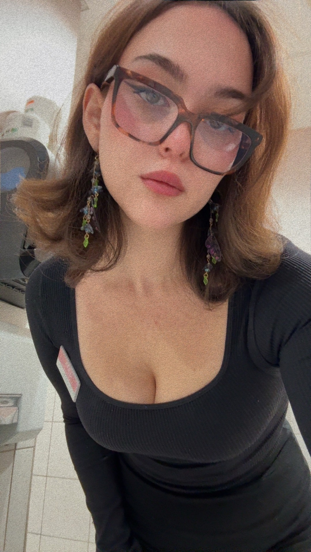 Tuzla Escort Ayşegül Tutkuya Kapı Aralayan Kadın