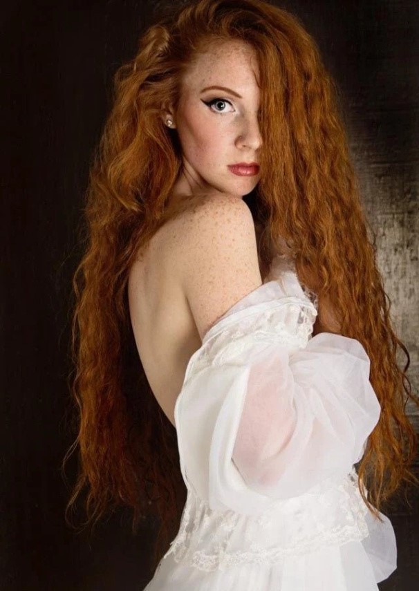Zümrütevler Escort Ela Gecenin Özel Konuğu